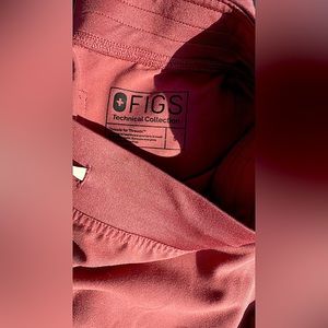 Figs basic scrub pants.